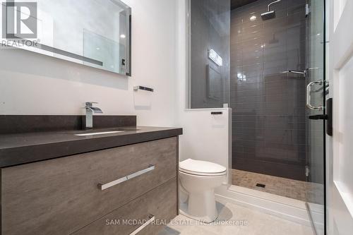 1615 Petrie Way, Mississauga, ON - Indoor Photo Showing Bathroom