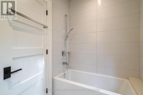 1615 Petrie Way, Mississauga, ON - Indoor Photo Showing Bathroom