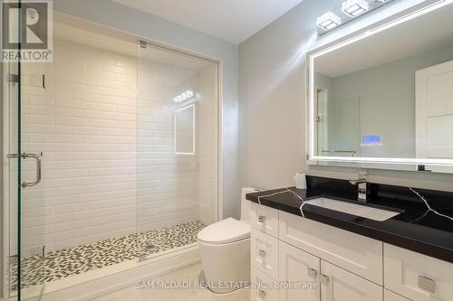 1615 Petrie Way, Mississauga, ON - Indoor Photo Showing Bathroom