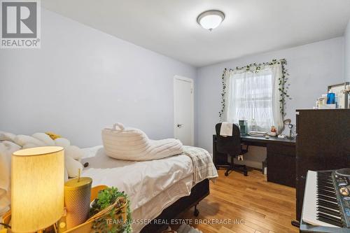 118 Victoria Street, London, ON - Indoor Photo Showing Bedroom