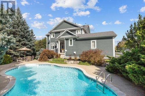 990 John Watt Boulevard, Mississauga, ON - Outdoor With In Ground Pool