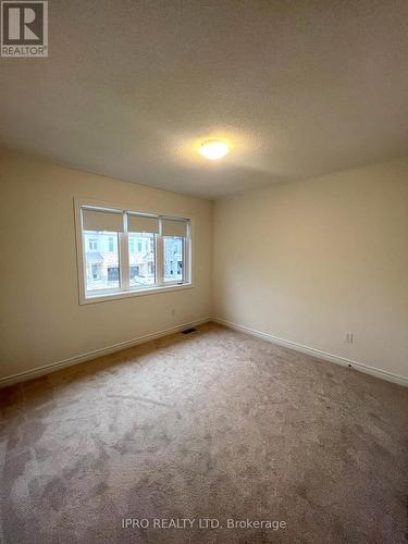 3950 Koenig Road, Burlington, ON - Indoor Photo Showing Other Room