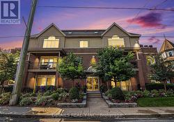 201 - 400 MCLEOD STREET  Ottawa, ON K2P 1A6