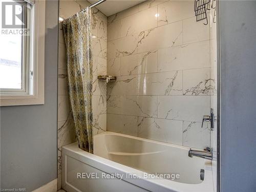 2911 Lemieux Walk, London, ON - Indoor Photo Showing Bathroom