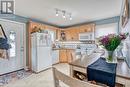 99 East 36Th Street, Hamilton, ON  - Indoor Photo Showing Kitchen 