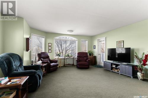 201 4525 Marigold Drive, Regina, SK - Indoor Photo Showing Living Room