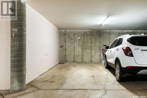 201 4525 Marigold Drive, Regina, SK - Indoor Photo Showing Garage