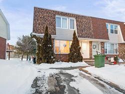 139 Hampton Green  Dartmouth, NS B2V 2A8