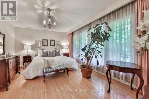 1530 Stavebank Road, Mississauga, ON - Indoor Photo Showing Bedroom