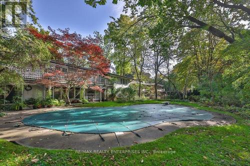 1530 Stavebank Road, Mississauga, ON - Outdoor With Backyard