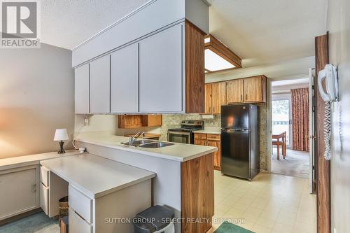 - - 769 Berkshire Drive, London, ON - Indoor Photo Showing Kitchen With Double Sink