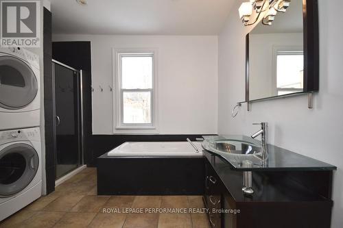 71 Grosvenor Avenue, Ottawa, ON - Indoor Photo Showing Laundry Room