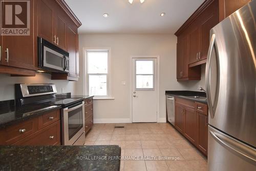 71 Grosvenor Avenue, Ottawa, ON - Indoor Photo Showing Kitchen