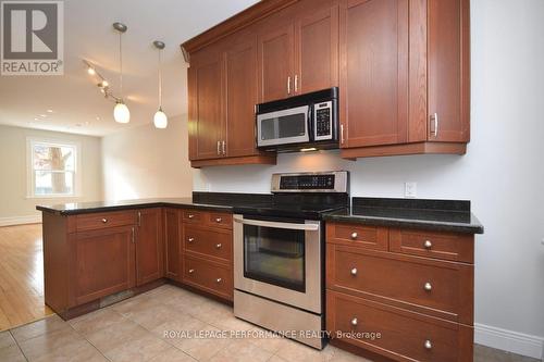 71 Grosvenor Avenue, Ottawa, ON - Indoor Photo Showing Kitchen