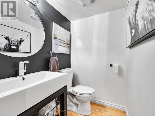 4423 Sawmill Valley Drive, Mississauga, ON - Indoor Photo Showing Bathroom