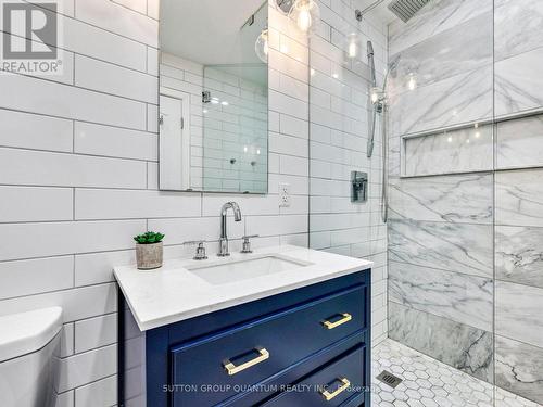 4423 Sawmill Valley Drive, Mississauga, ON - Indoor Photo Showing Bathroom