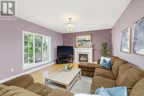 2547 Morrison Avenue, Mississauga, ON - Indoor Photo Showing Living Room With Fireplace