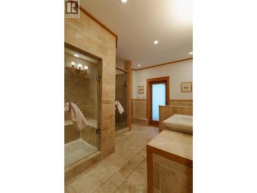 1595 Columbia Valley Veiw Drive, Golden, BC - Indoor