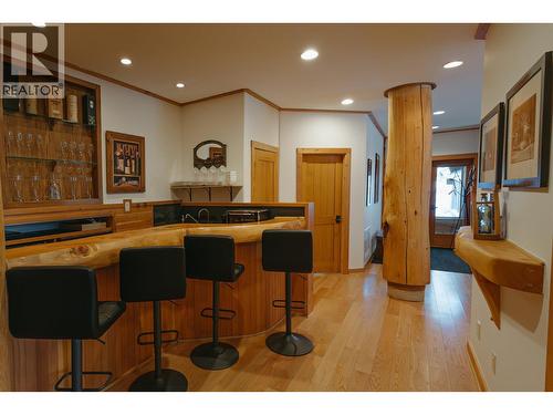 1595 Columbia Valley Veiw Drive, Golden, BC - Indoor Photo Showing Kitchen