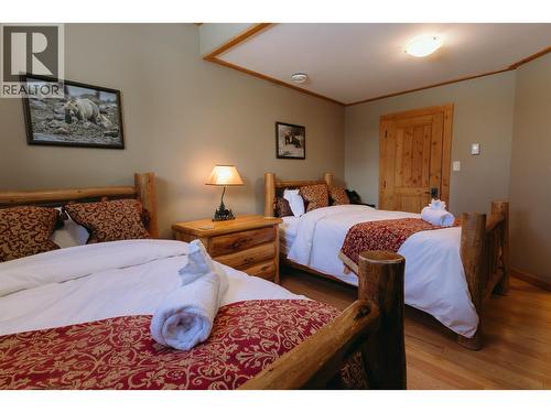 1595 Columbia Valley Veiw Drive, Golden, BC - Indoor Photo Showing Bedroom