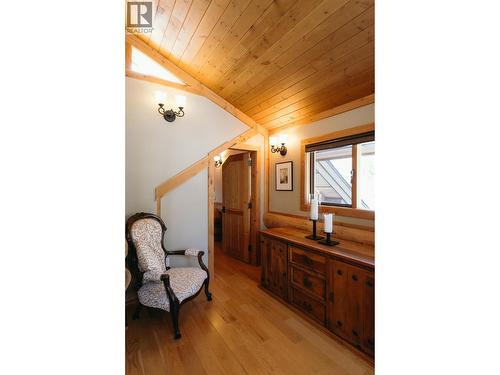 1595 Columbia Valley Veiw Drive, Golden, BC - Indoor Photo Showing Other Room