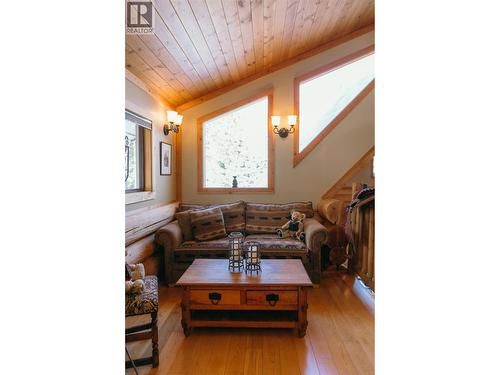 1595 Columbia Valley Veiw Drive, Golden, BC - Indoor