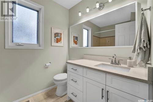 210 Blackshire Place, Saskatoon, SK - Indoor Photo Showing Bathroom