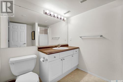 210 Blackshire Place, Saskatoon, SK - Indoor Photo Showing Bathroom