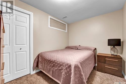 210 Blackshire Place, Saskatoon, SK - Indoor Photo Showing Bedroom