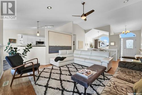 210 Blackshire Place, Saskatoon, SK - Indoor Photo Showing Living Room