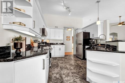 210 Blackshire Place, Saskatoon, SK - Indoor Photo Showing Kitchen With Double Sink With Upgraded Kitchen