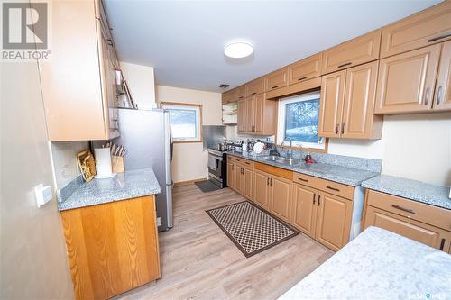 1037 Campbell Street, Regina, SK - Indoor Photo Showing Kitchen With Double Sink