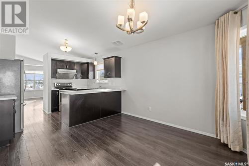 370 Kolynchuk Manor, Saskatoon, SK - Indoor Photo Showing Kitchen