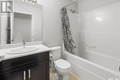 370 Kolynchuk Manor, Saskatoon, SK - Indoor Photo Showing Bathroom