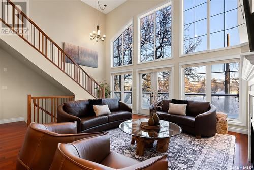 2914 Regina Avenue, Regina, SK - Indoor Photo Showing Living Room