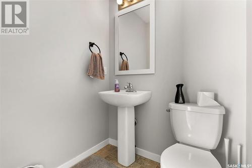 5305 Aerodrome Road, Regina, SK - Indoor Photo Showing Bathroom