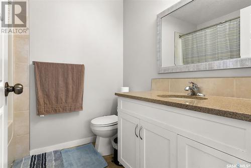 5305 Aerodrome Road, Regina, SK - Indoor Photo Showing Bathroom