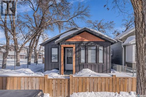 1408 7Th Avenue N, Saskatoon, SK - Outdoor