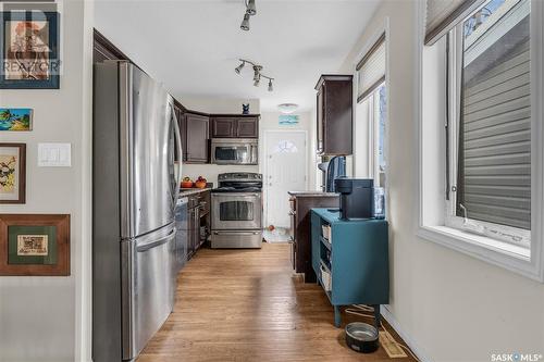 1408 7Th Avenue N, Saskatoon, SK - Indoor Photo Showing Kitchen