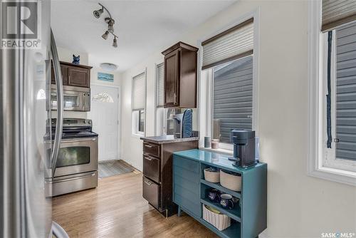 1408 7Th Avenue N, Saskatoon, SK - Indoor Photo Showing Kitchen