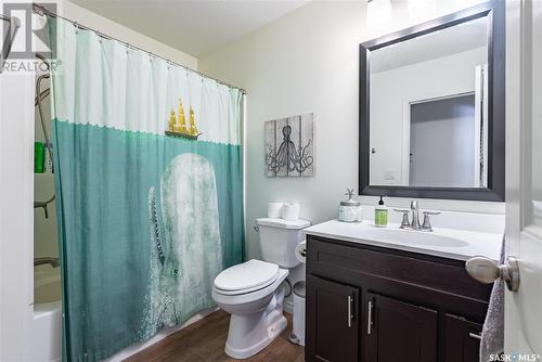 1408 7Th Avenue N, Saskatoon, SK - Indoor Photo Showing Bathroom