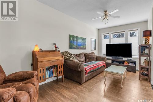 1408 7Th Avenue N, Saskatoon, SK - Indoor Photo Showing Living Room