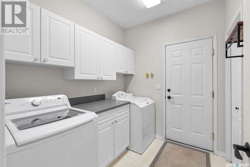 411 Collins Crescent, Saskatoon, SK - Indoor Photo Showing Laundry Room