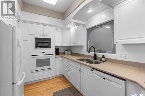 411 Collins Crescent, Saskatoon, SK - Indoor Photo Showing Kitchen With Double Sink