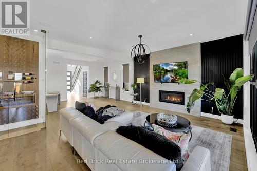 1754 Brayford Avenue, London, ON - Indoor Photo Showing Living Room With Fireplace