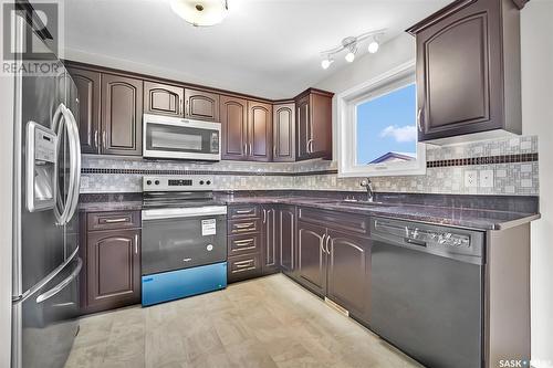 139 Langlois Way, Saskatoon, SK - Indoor Photo Showing Kitchen