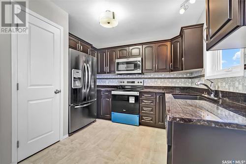 139 Langlois Way, Saskatoon, SK - Indoor Photo Showing Kitchen