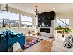 641 7th Avenue  Fernie, BC V0B 1M0