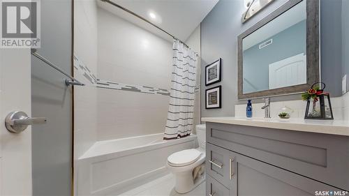 7033 Maple Fern Bay, Regina, SK - Indoor Photo Showing Bathroom