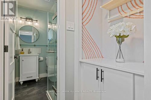 483 Caesar Avenue, Oakville, ON - Indoor Photo Showing Bathroom